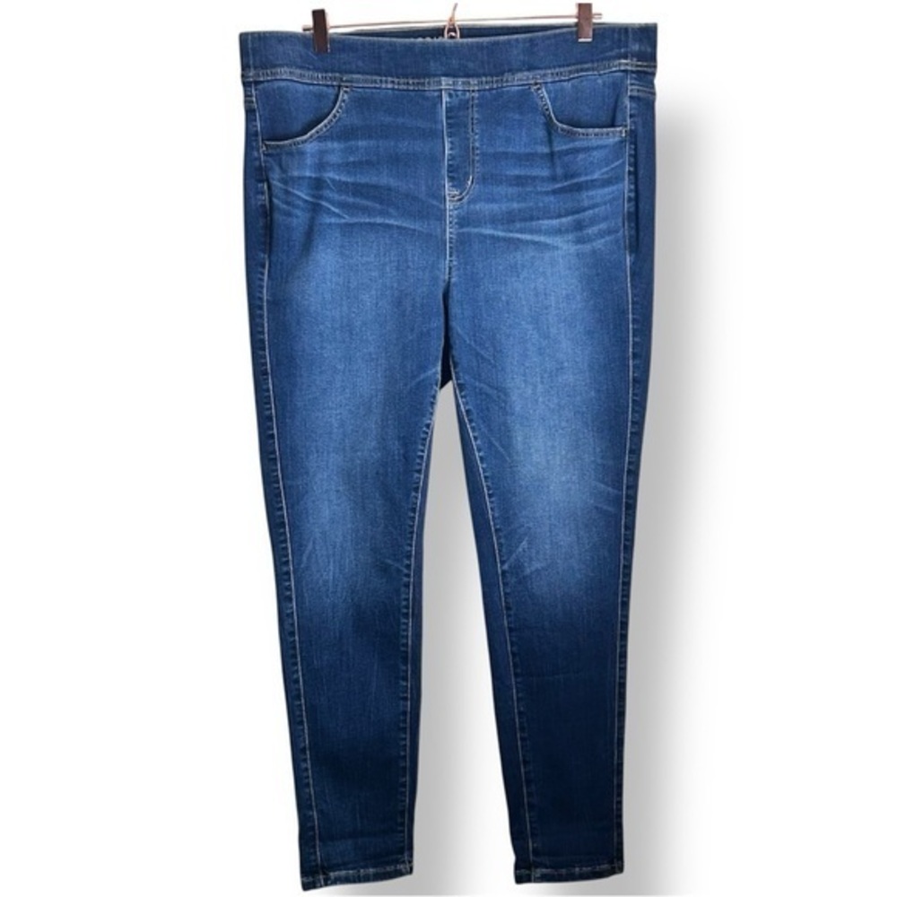Torrid Lean Jeans Super Soft Blue Denim Size 2R Stretch Mid Rise